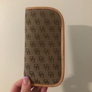 Dooney & Bourke glasses sleeve